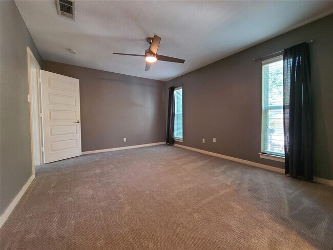 Building Photo - 3214 Clawson Rd