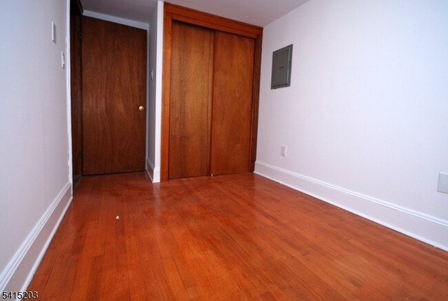 Building Photo - 231 S Main St