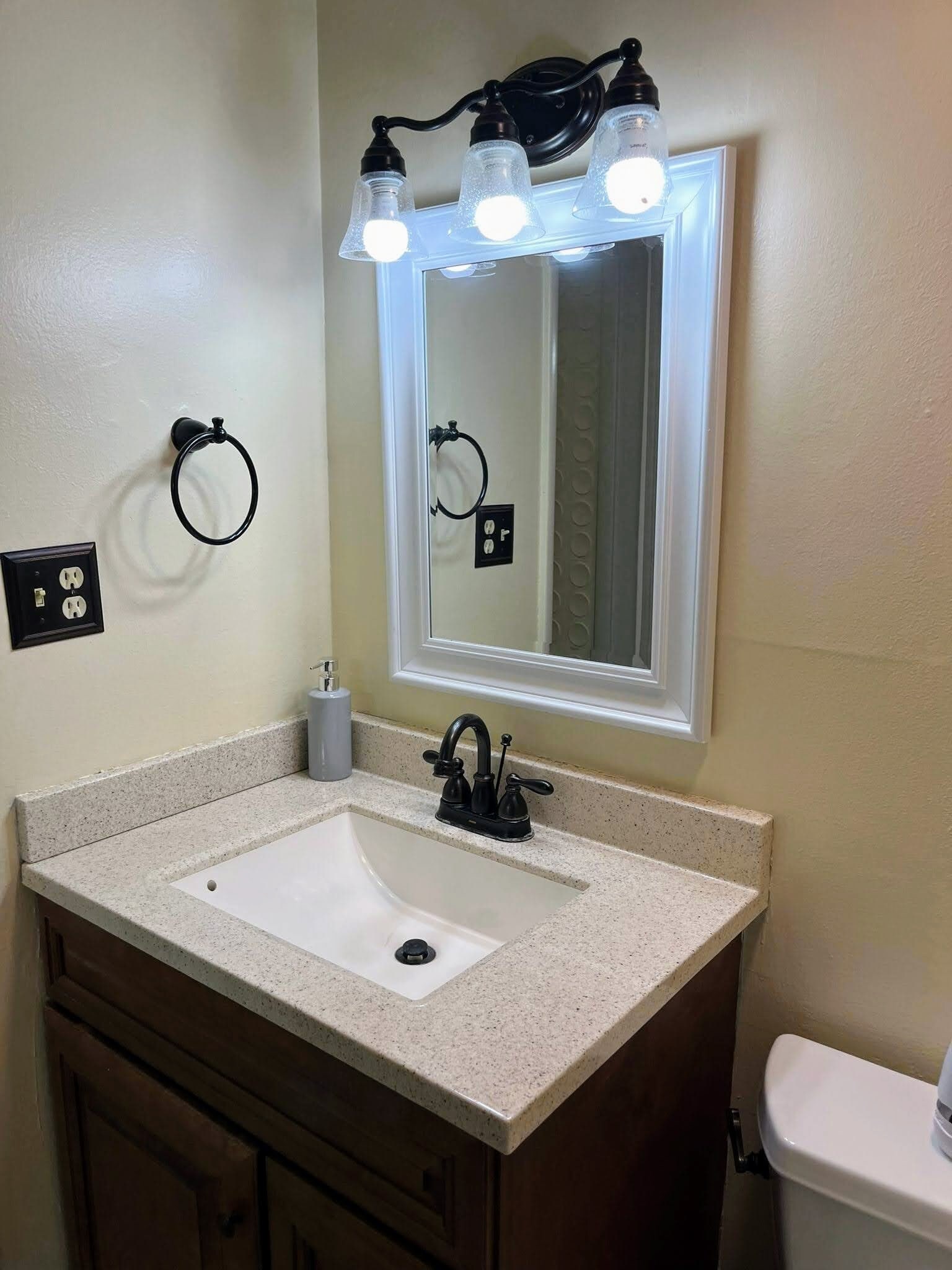 Building Photo - 5260 Crossbow Cir