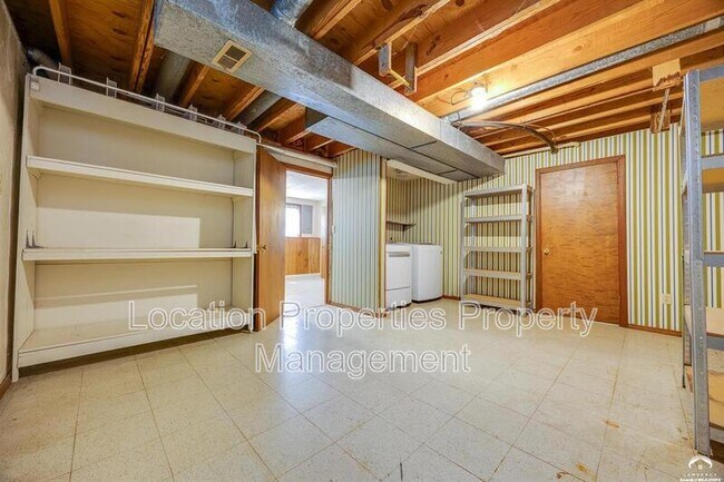 Building Photo - 3421 W 10th Pl
