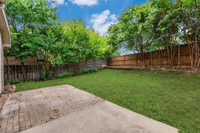 Building Photo - 5005 Stonecrest Dr