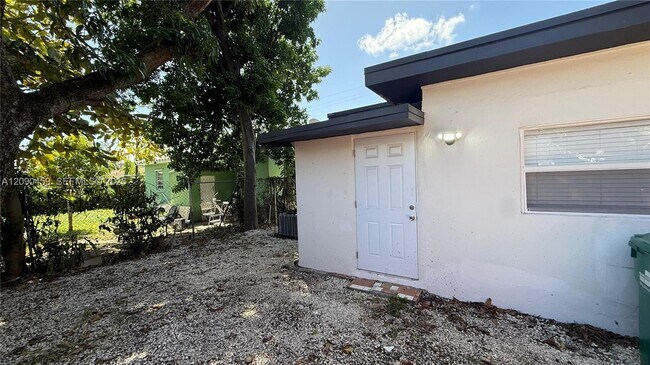 Building Photo - 8125 NW 6th Ave