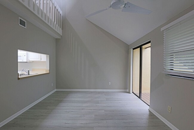 Building Photo - 8805 Lateen Ln