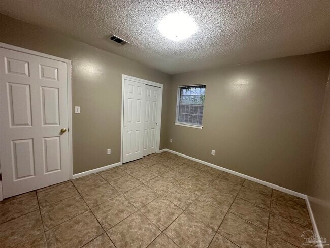 Building Photo - 2810 Donley St