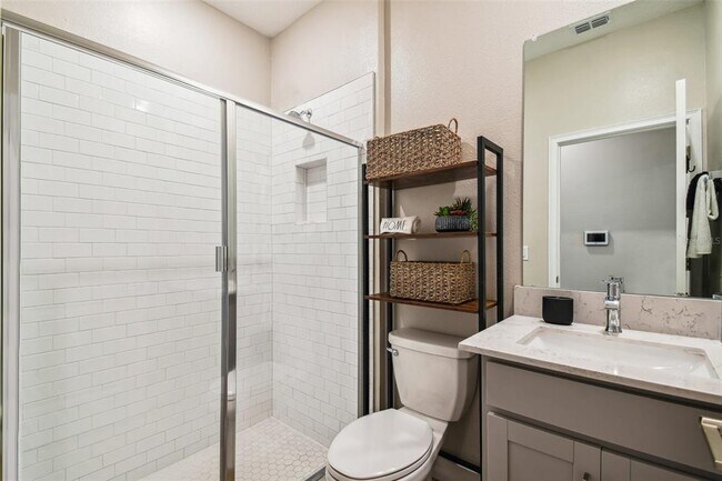 Building Photo - 9571 Little Bluestem Dr