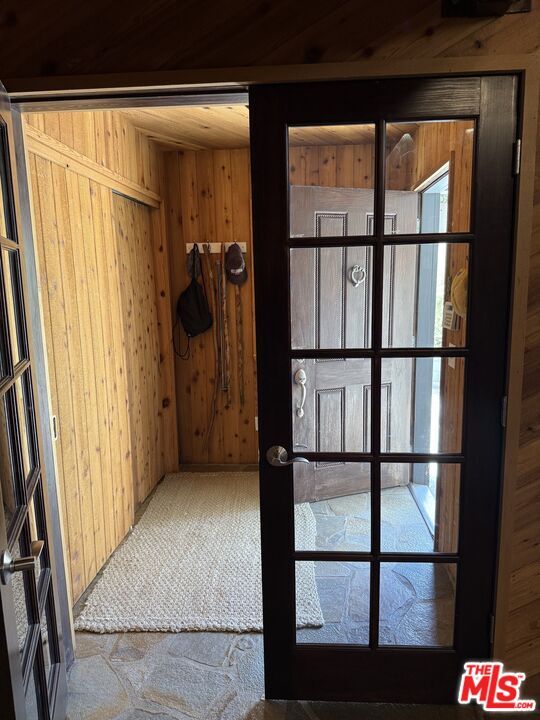 Building Photo - 1196 Willow Ln