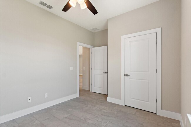 Building Photo - Deposit-Free! Modern, energy efficient hom...