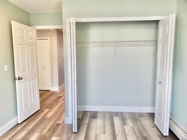 Large room 1st floor - 235 Macdougal St