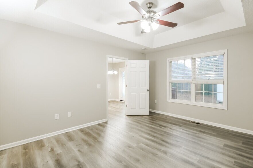 Building Photo - 820 Turning Point Ln