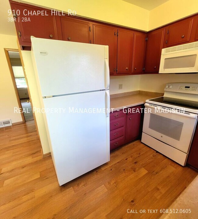 Building Photo - Private Corner Lot Duplex in Quiet Neighbo...