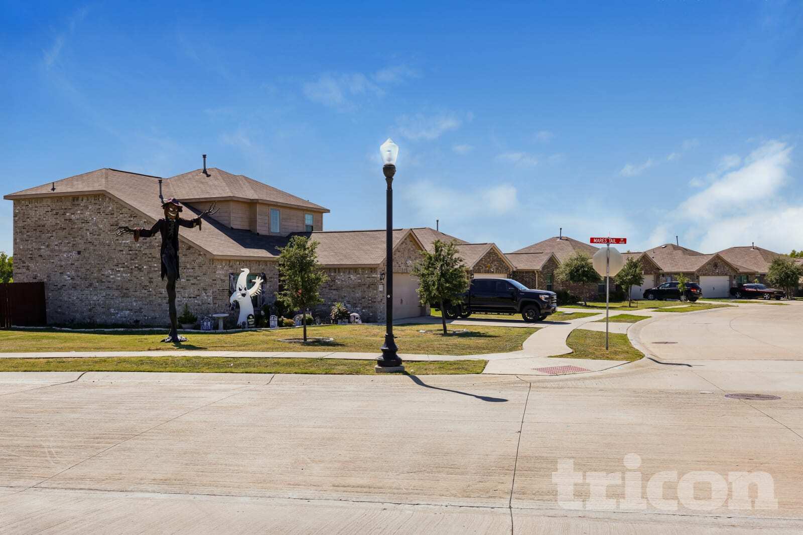 Building Photo - 2048 Cone Flower Dr