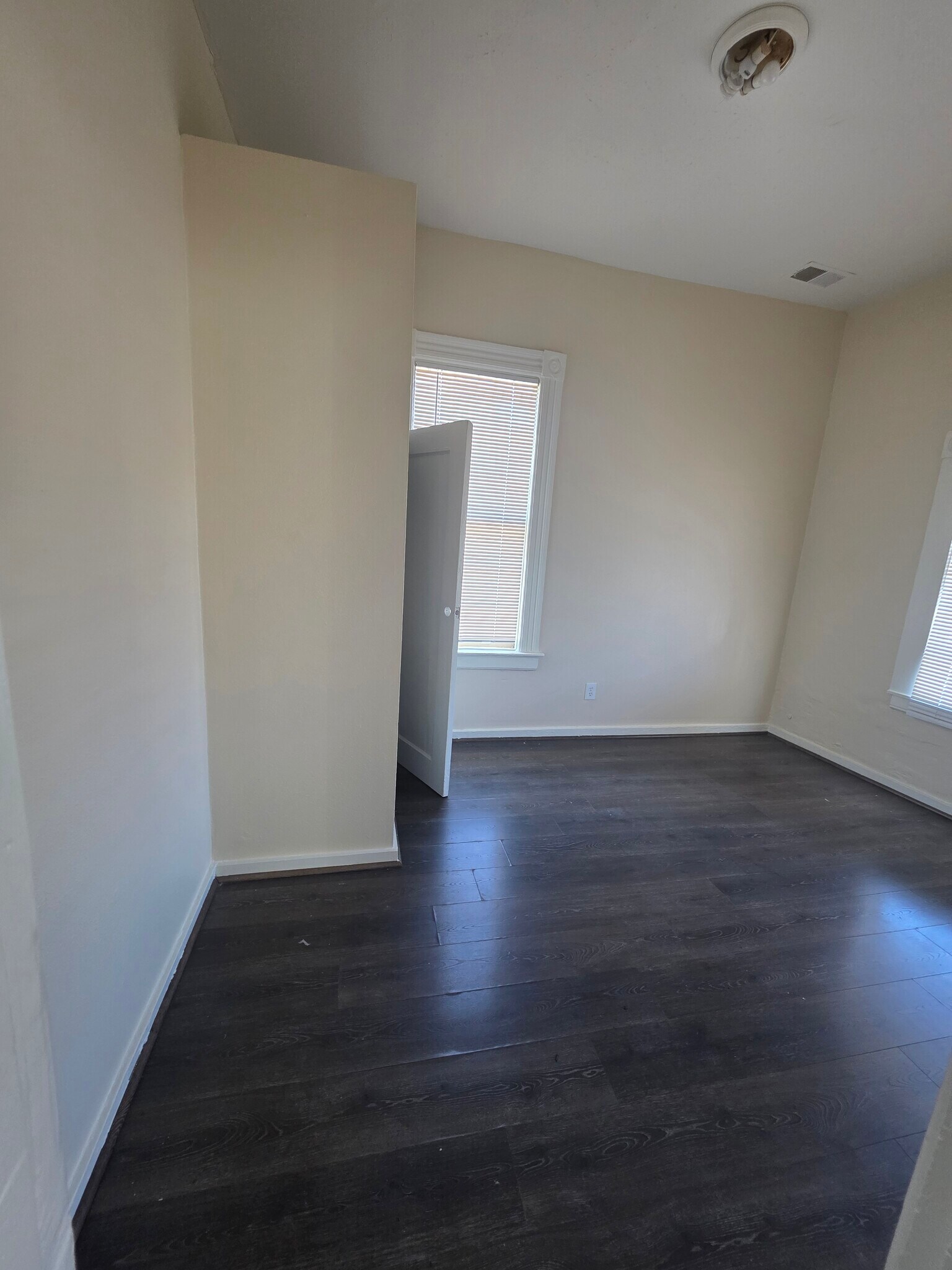 Building Photo - 3451 Salisbury St