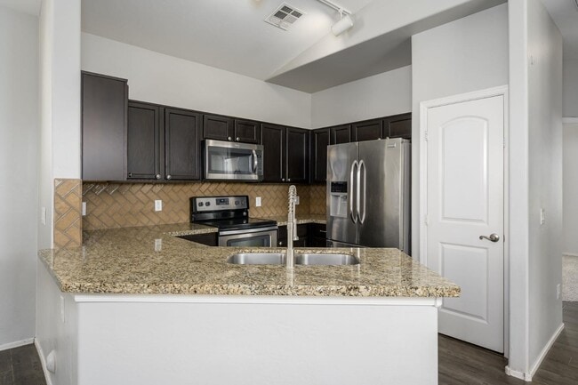 Building Photo - 1322 S Owl Dr