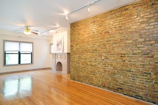 Building Photo - 952 W Windsor Ave
