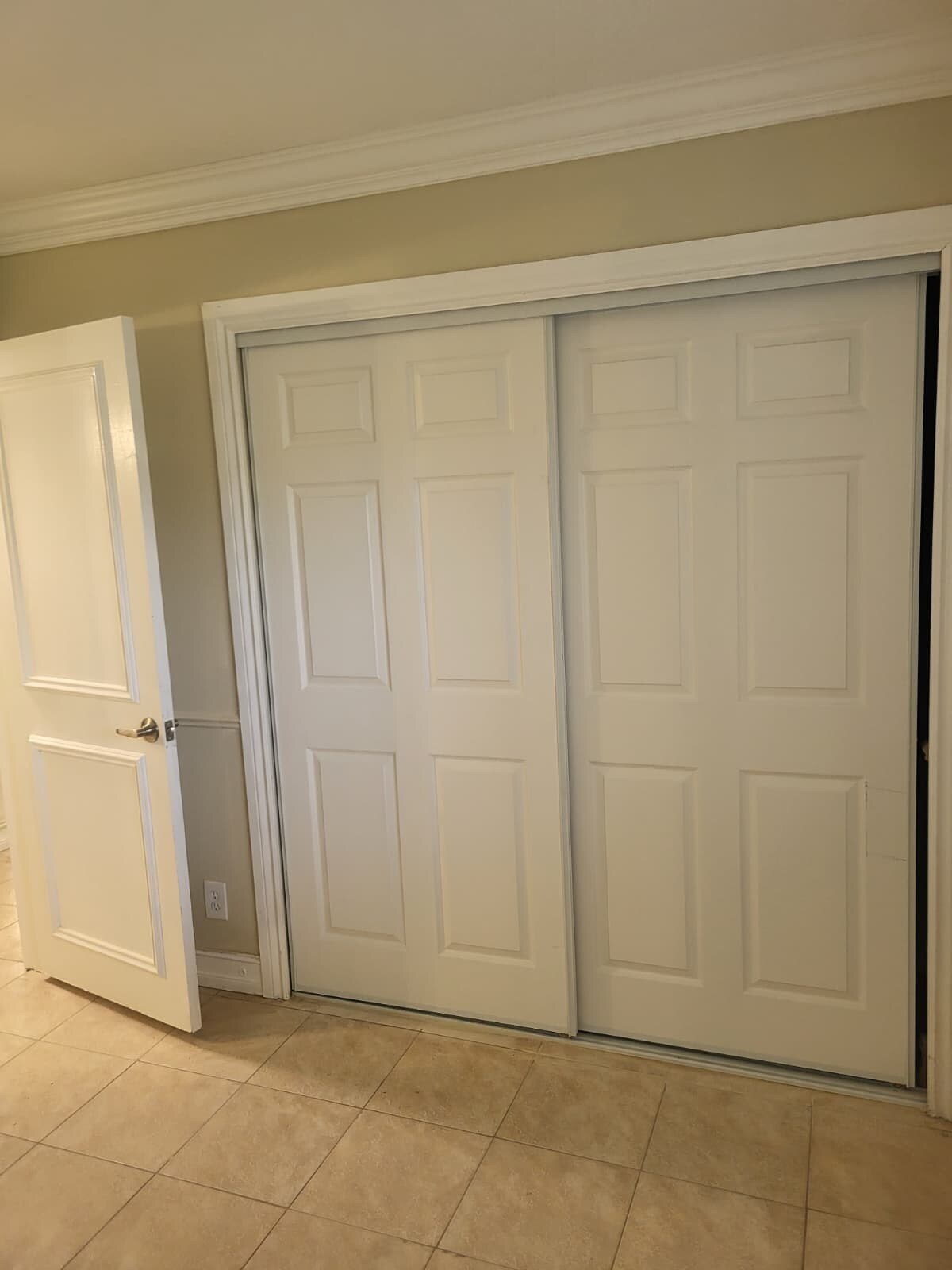 Building Photo - 116 Gardens Dr