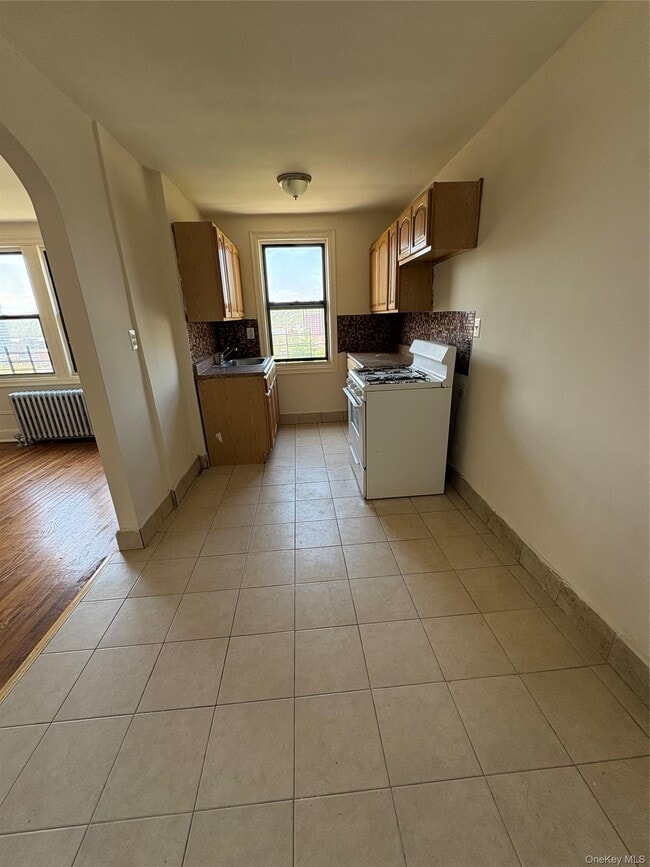 Building Photo - 30 Locust Hill Ave