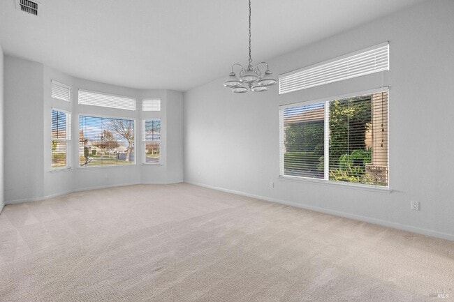 Building Photo - 139 Cedar Ridge Dr