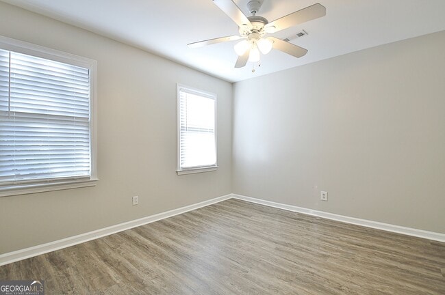 Building Photo - 338 Summer Pl