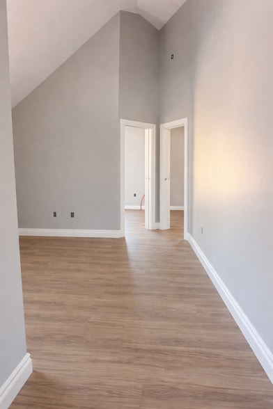 Building Photo - 31 Marble Ave