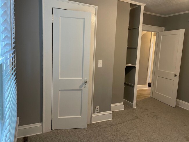 Building Photo - 3 BED, 1 BATH HOME IN ASHEBORO $1,250 RENT...