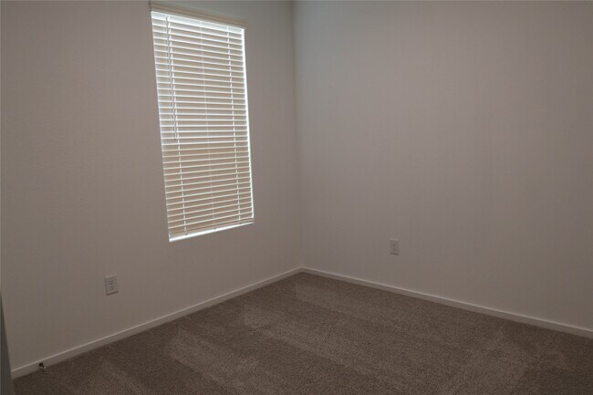 Building Photo - 16948 Juniper Blossom Bnd