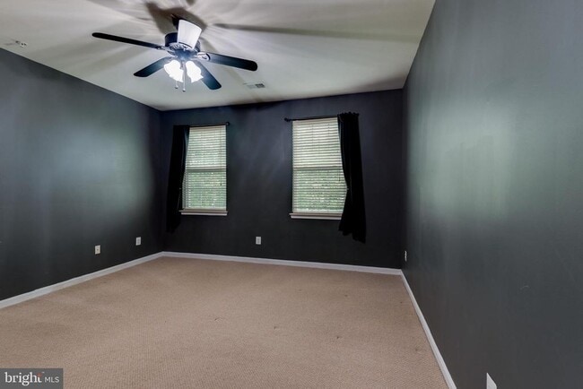 Building Photo - 44241 Beaver Creek Dr