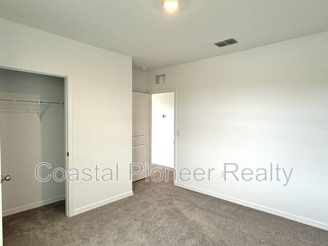 Building Photo - 2887 Widewater Wy