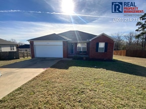 Building Photo - 3225 Miracle Heights Ct