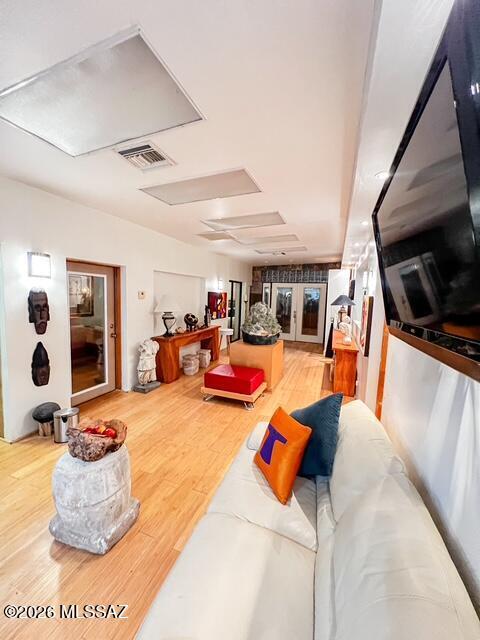 Building Photo - 708 W Mesa Verde Dr