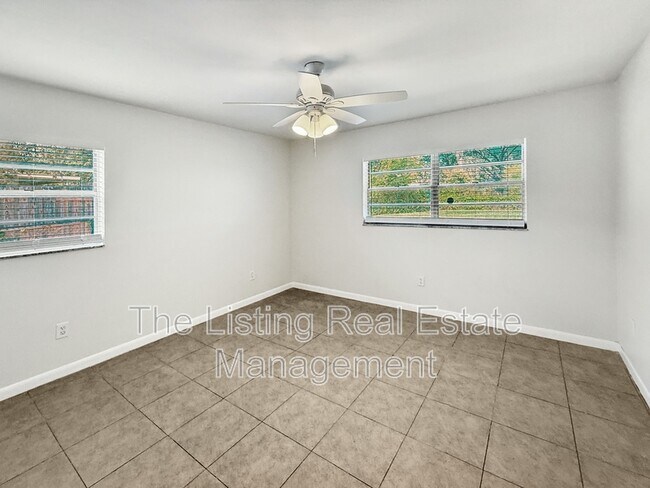 Building Photo - 6805 Mathers Ln