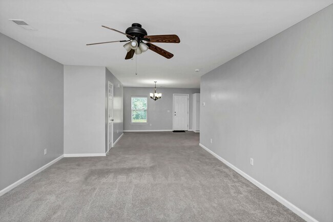 Building Photo - Freshly Updated 3 bedroom Home with New Ro...
