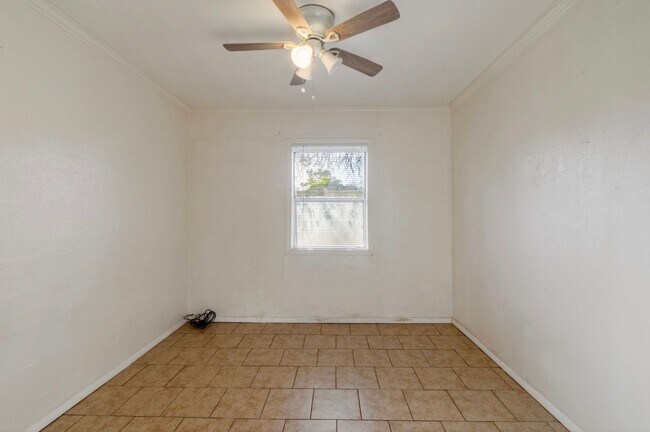 Building Photo - 3715 E Glenn St
