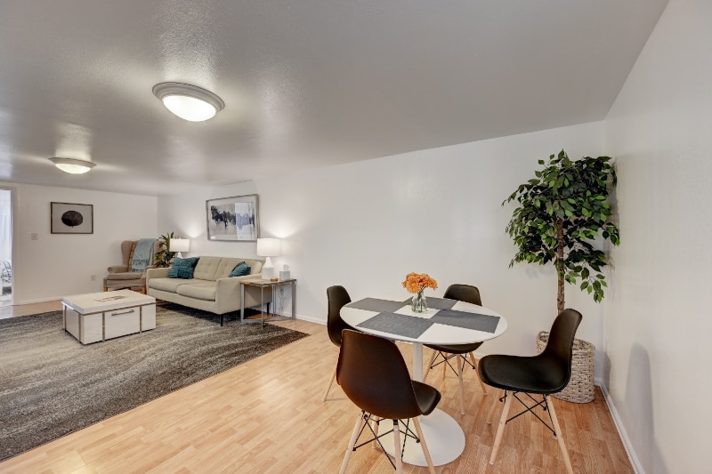 Building Photo - 471 S Marshall St