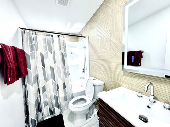 Building Photo - 13824 Powers Rd