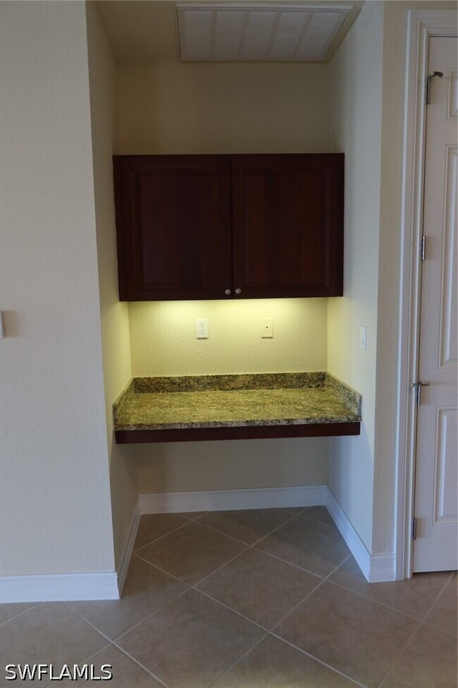 Building Photo - 7168 Lemuria Cir