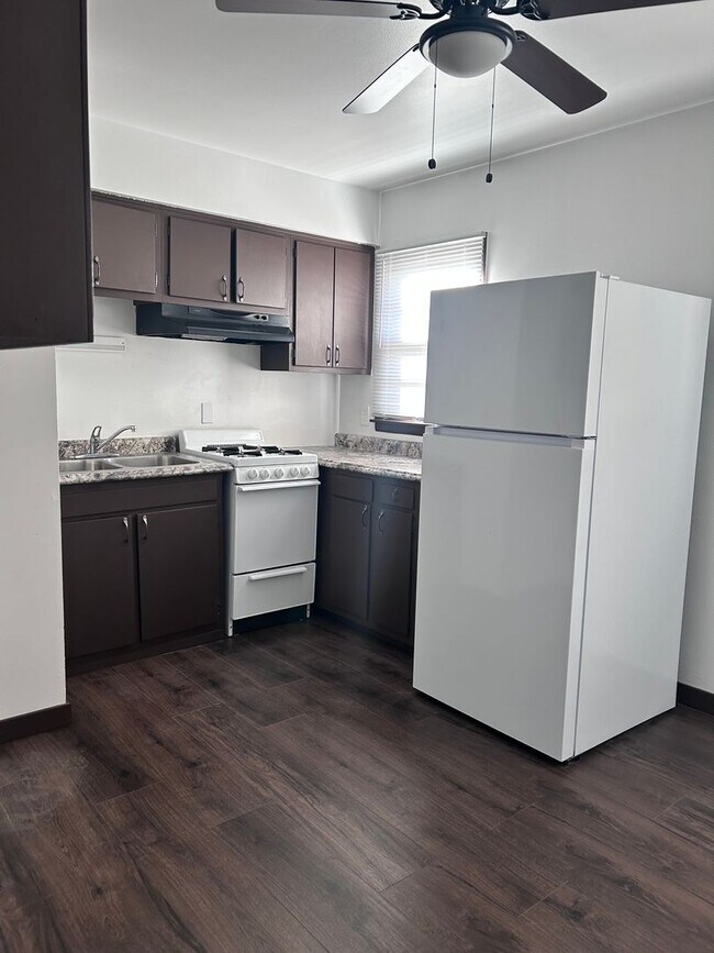 Building Photo - 1714 W Illinois Ave