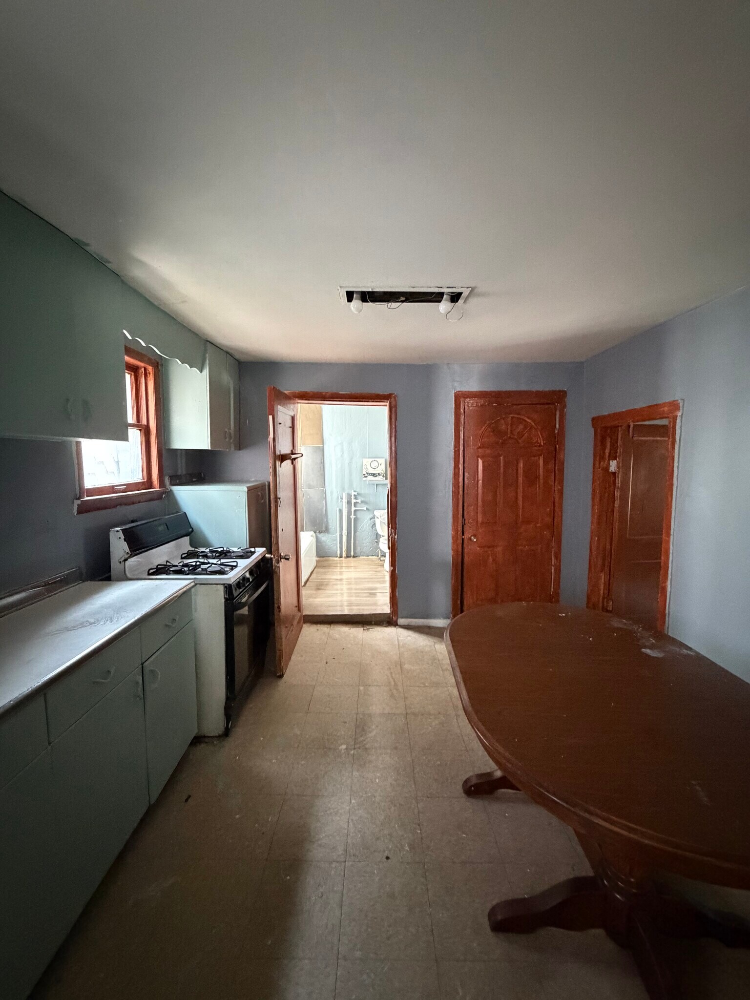 Building Photo - 2153 W 18th St