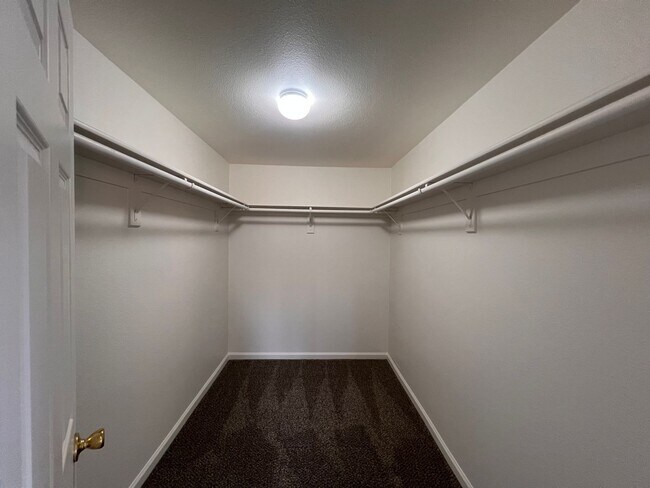 Building Photo - 3-bedroom Fernley home