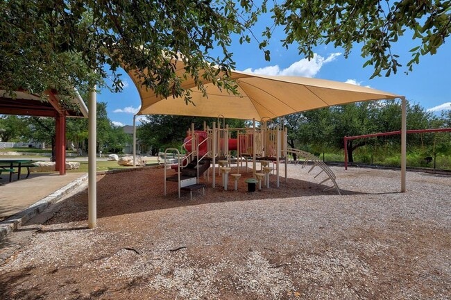 Building Photo - 1006 Shadow Valley Cove