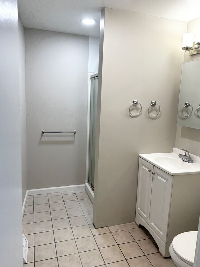 Building Photo - 427 Taylor St