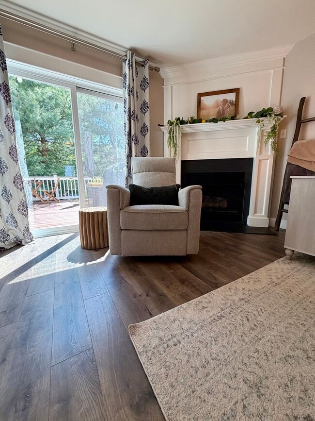 Building Photo - Stunning 3-Bedroom/2-Bathroom Townhouse in Perkasie! Available Mid July!