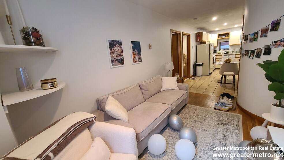 Building Photo - 183 Endicott St