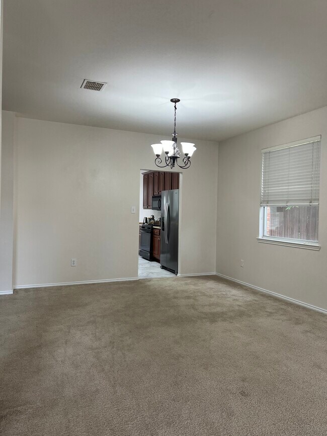 Building Photo - 2701 Clark Dr