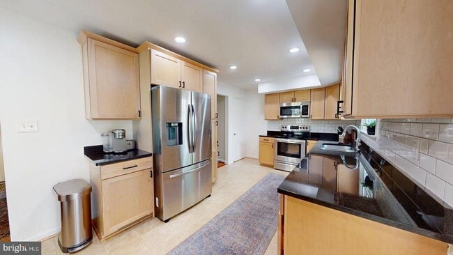 Building Photo - 6705 Little Ann Ct