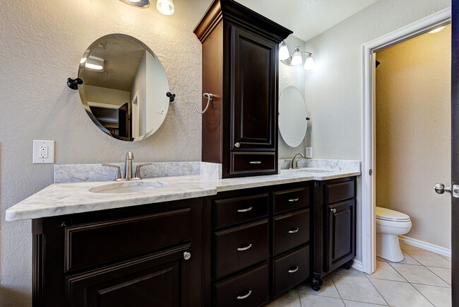 Building Photo - 2908 Glasgow Dr