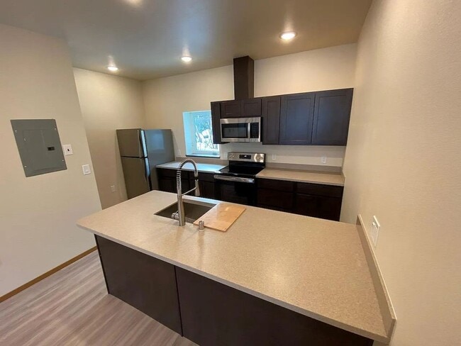 Building Photo - Midway Flats, LLC