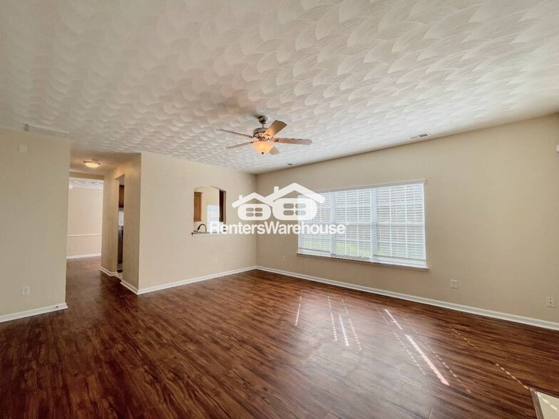 Building Photo - 2536 Golden Maple Dr
