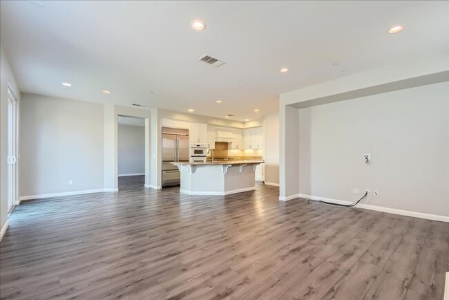 Building Photo - Gorgeous 4 Bd/4.5 Ba + Loft Home in 4S Ranch!!!