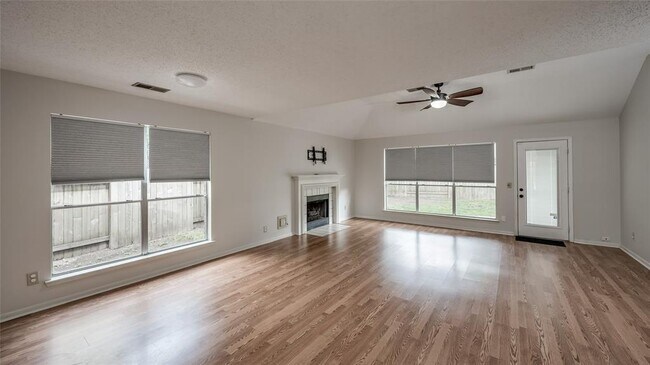 Building Photo - 3342 Bluebonnet Meadows Ln