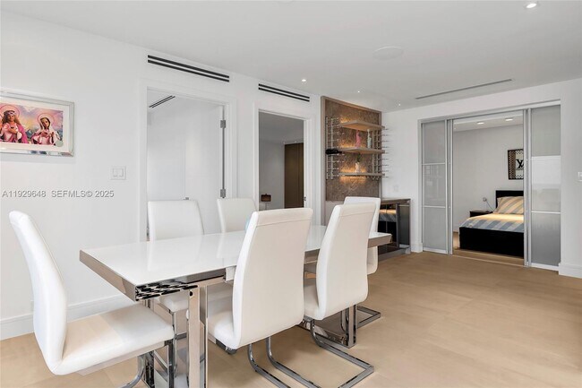 Building Photo - 325 Ocean Dr